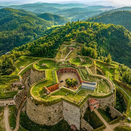 Twierdza Srebrna Gora Donzon Hotel Buitenkant foto